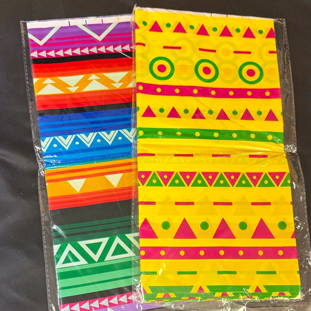 2 Piece Mexican Fiesta Tablecovers Vibrant Geometric Party Tablecover Set